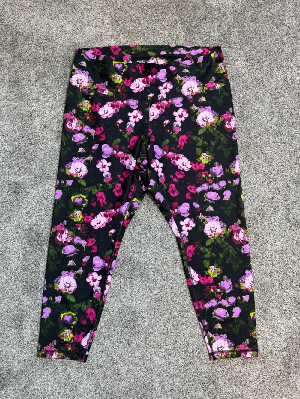 Old Navy Black Floral High-Waist Leggings - Picture 4 of 5